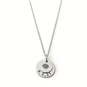 S925 Birth Flower Disc Necklace - Custom Engraved - Metis Grace