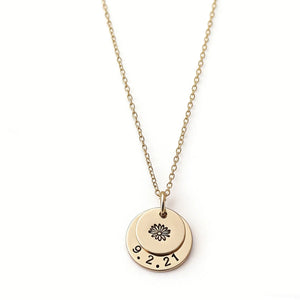 S925 Birth Flower Disc Necklace - Custom Engraved - Metis Grace