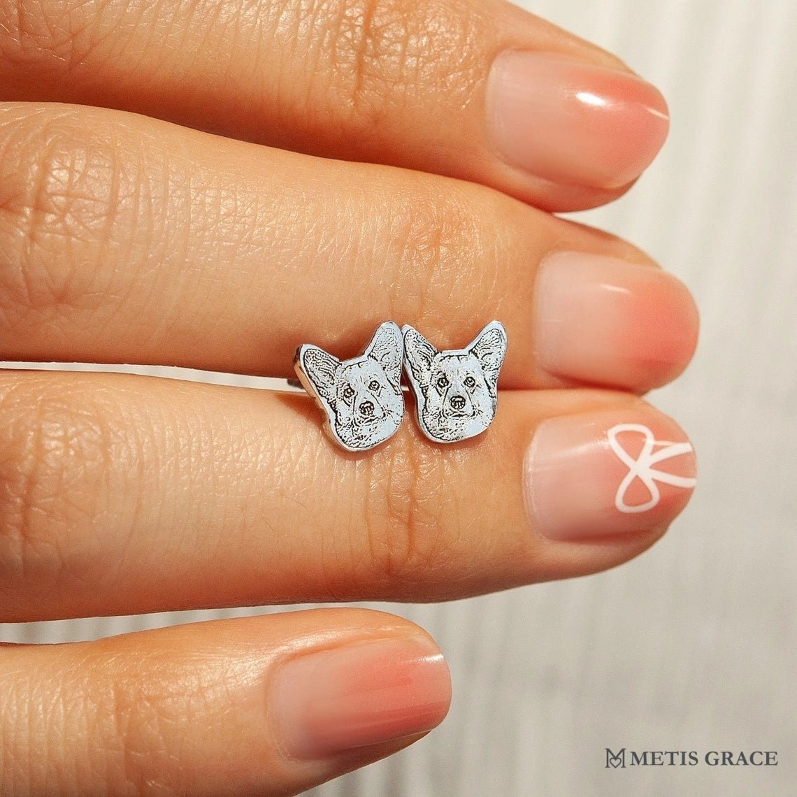 Custom Pet Portrait Outline Stud Earrings - Metis Grace