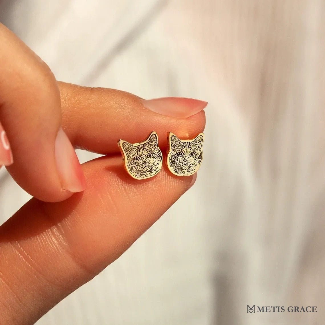 Custom Pet Portrait Outline Stud Earrings - Metis Grace