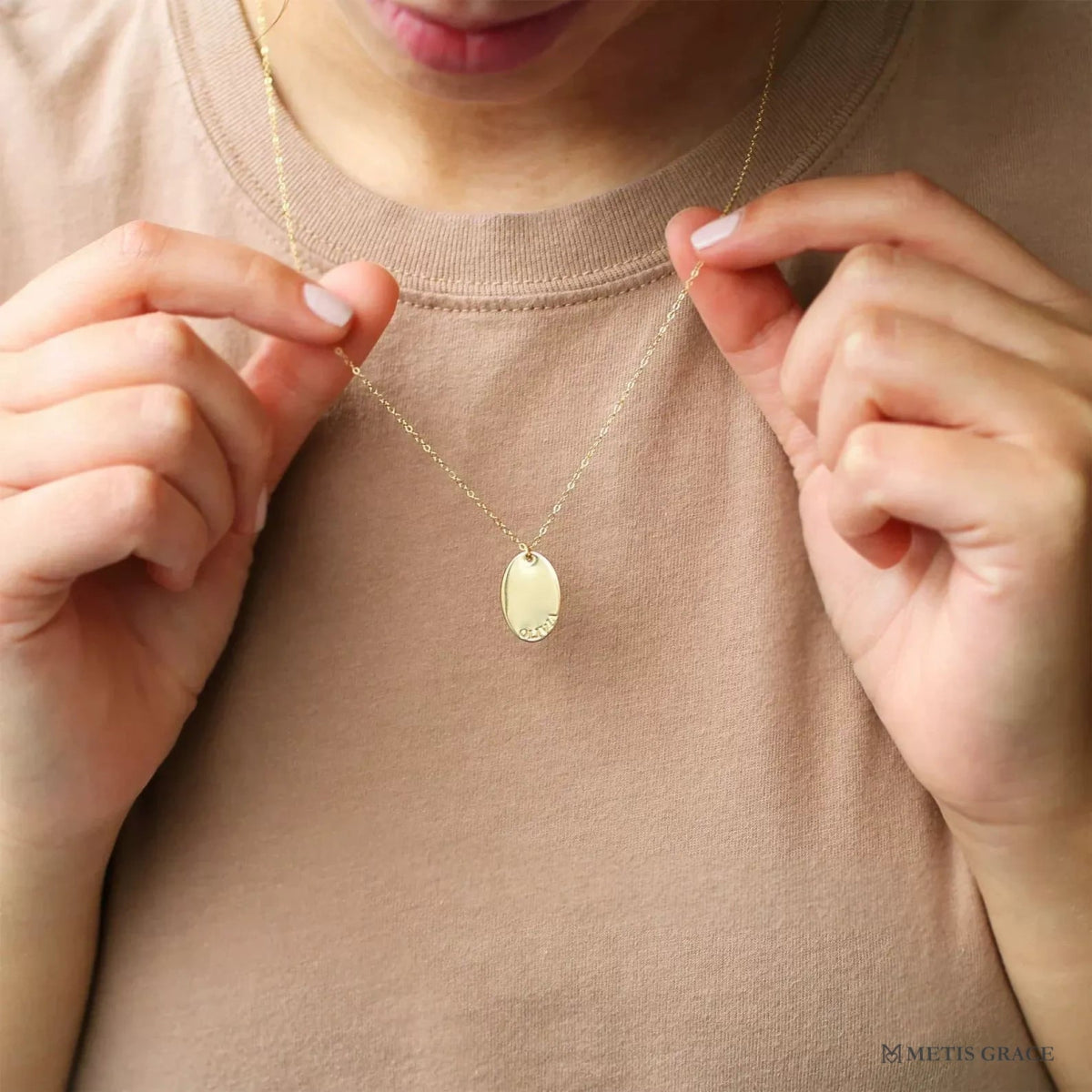 S925 Sterling Silver Oval Engraved Necklace - Metis Grace